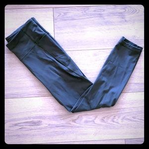 1 DAY SALE 🎉 lululemon 7/8 spruce green leggings